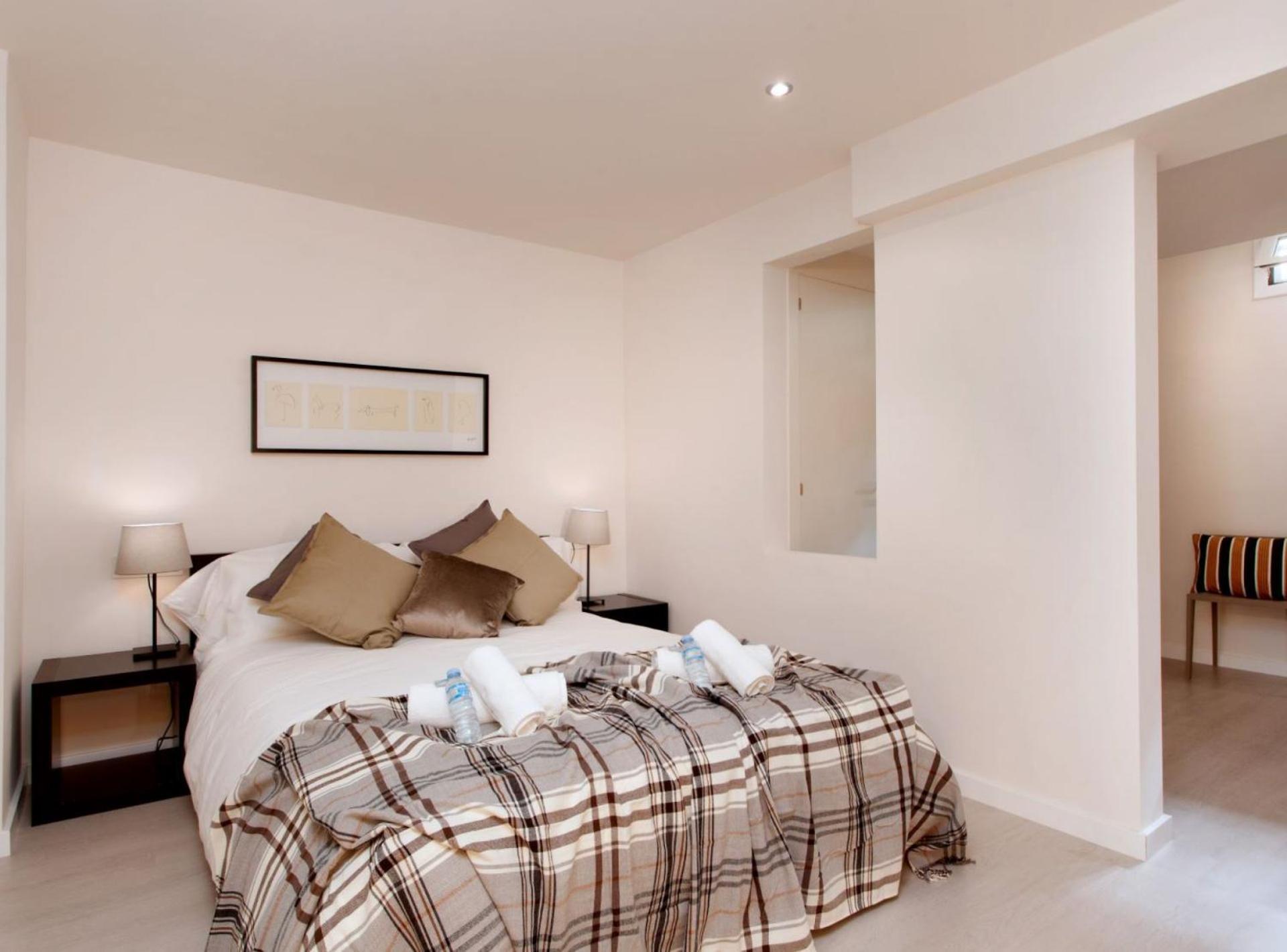 Barcelonaforrent Urban Town Suites Екстериор снимка